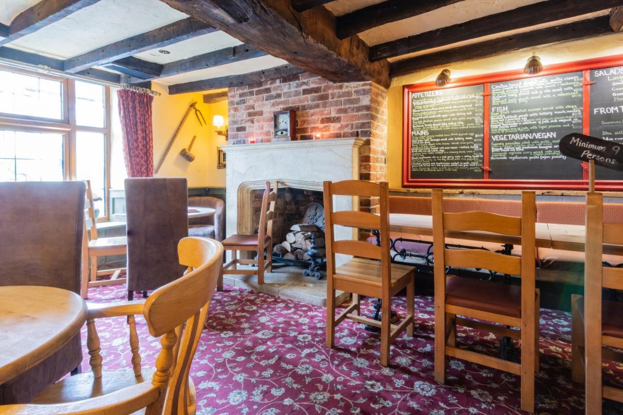The Half Moon Inn And Country Lodge Yeovil Exterior photo
